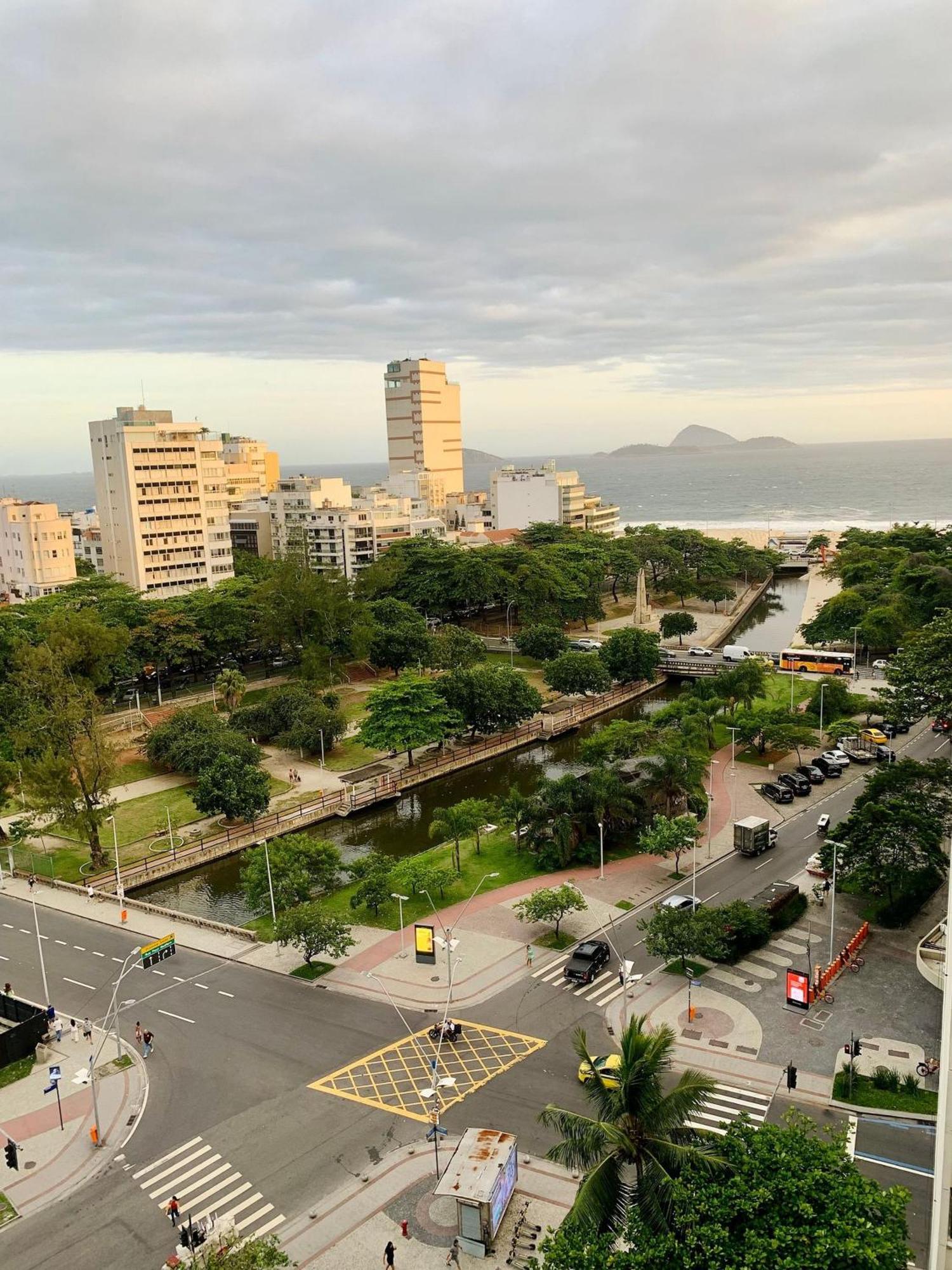 Leblon - Recem-reformado Com Vista Mar. *